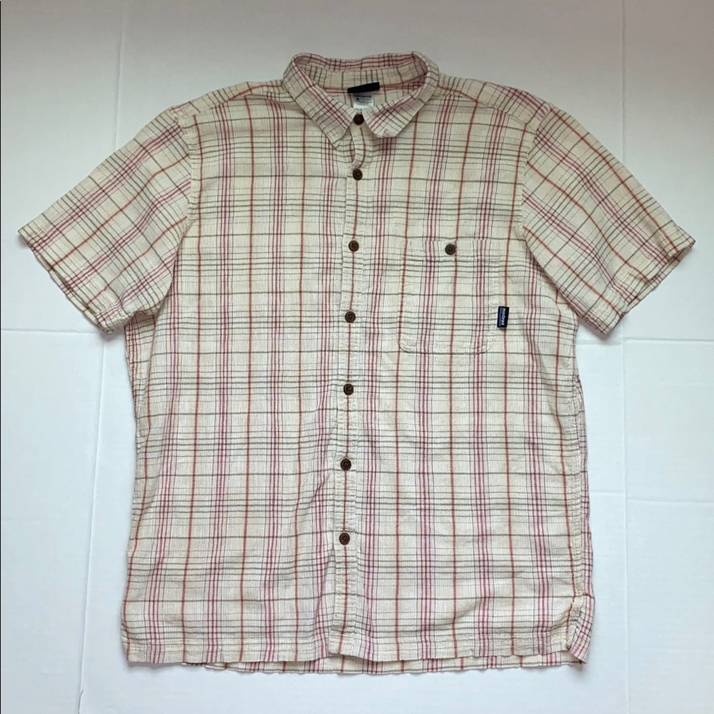 Patagonia Plaid Seersucker Short Sleeve Organic Cotton Button Up Shirt‎
